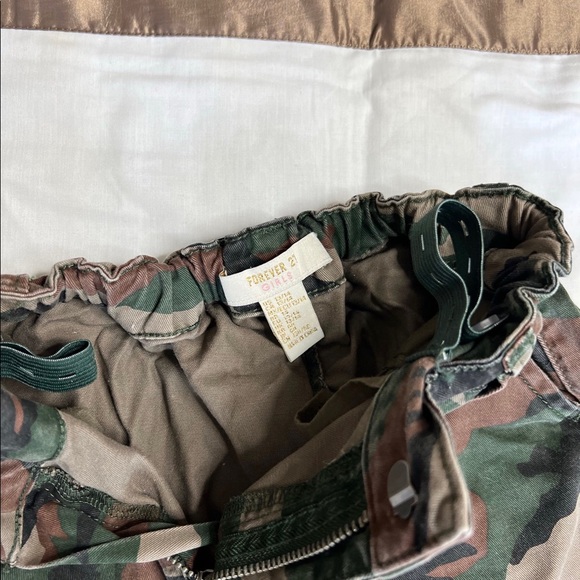 Forever 21 Camo Trousers - Picture 3 of 3